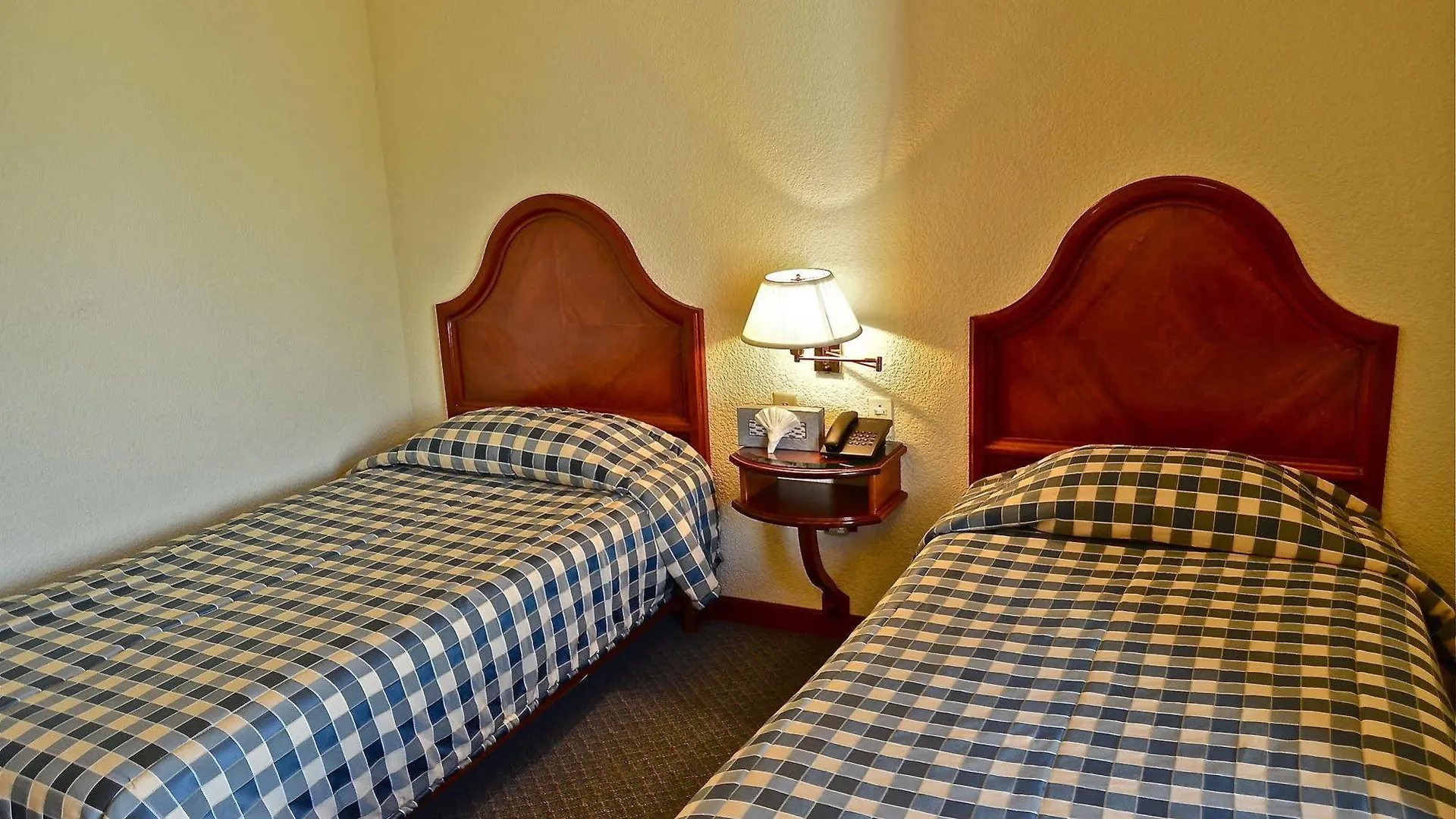 Hotel Lastra Puebla 4*,